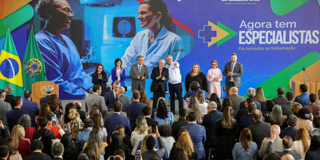 Lula apresenta programa para facilitar acesso de pacientes a especialistas