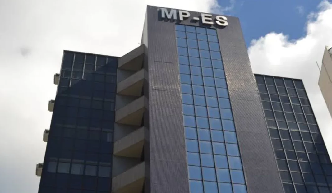 Advogado preso por repassar mensagens de criminosos