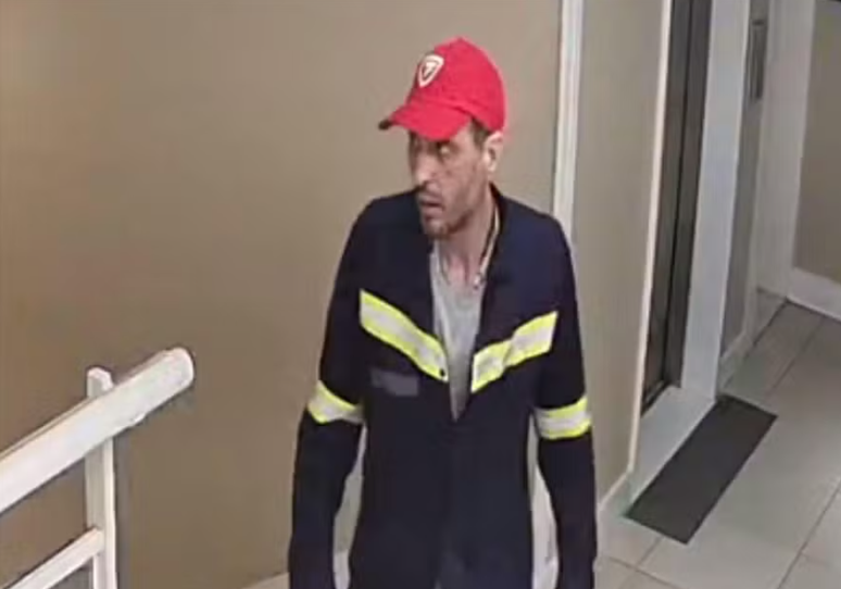 Ex-CEO do Hurb, João Ricardo Mendes foi preso em flagrante por furto de obras de arte em complexo de luxo no RJ