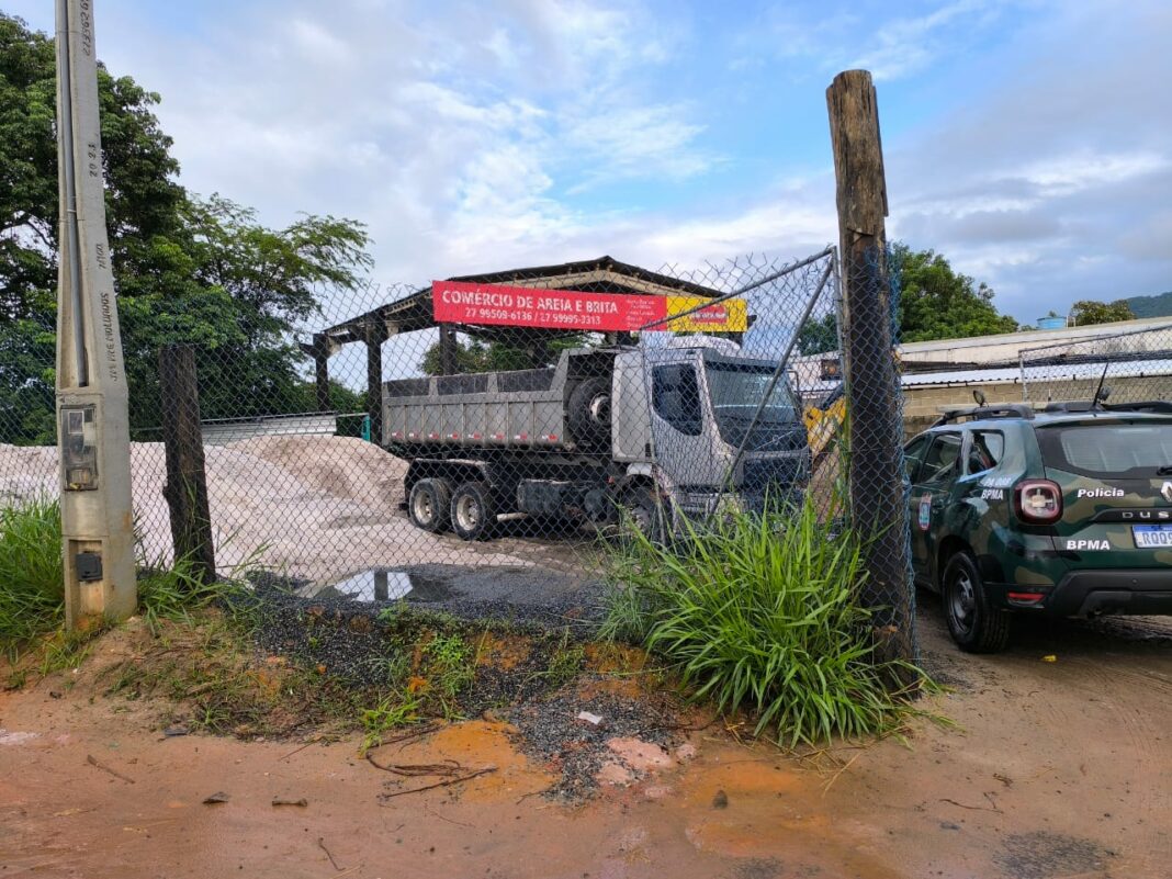 Operação Ampulheta combate extração ilegal de areia na Grande Vitória