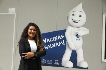 Rio de Janeiro (RJ), 06/06/2025 – A coordenadora do Centro de Referência de Imunobiológicos Especiais (CRIE), Ananza Tainá da Silva Villaça, na Fiocruz, zona norte da capital fluminense. Foto: Tomaz Silva/Agência Brasil