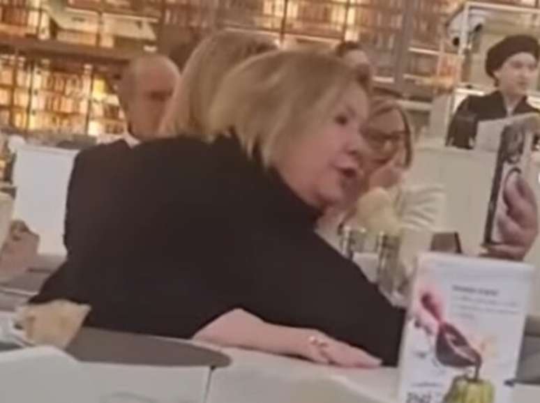 Mulher foi presa após chamar homem de 'bicha nojenta' em cafeteria do shopping Iguatemi.