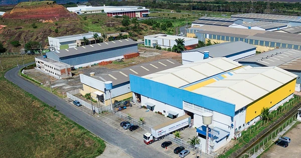 Bazar com roupas de marcas internacionais vai continuar em julho na Serra