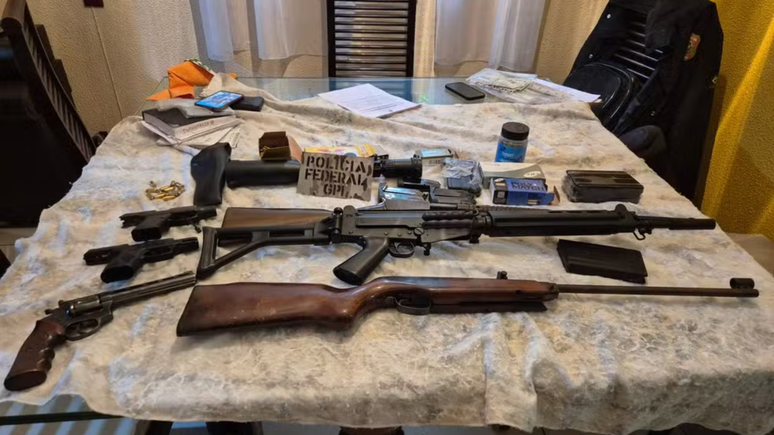 Armas foram apreendidas em MG com alvos da operação Sisamnes