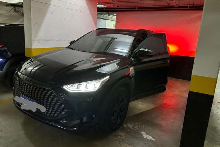 Carros e helicóptero foram apreendidos em operação da PF